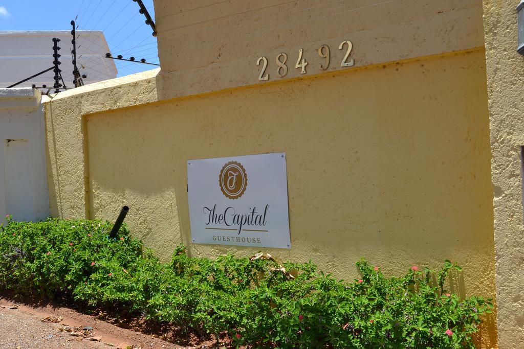 The Capital Guest House Gaborone Esterno foto