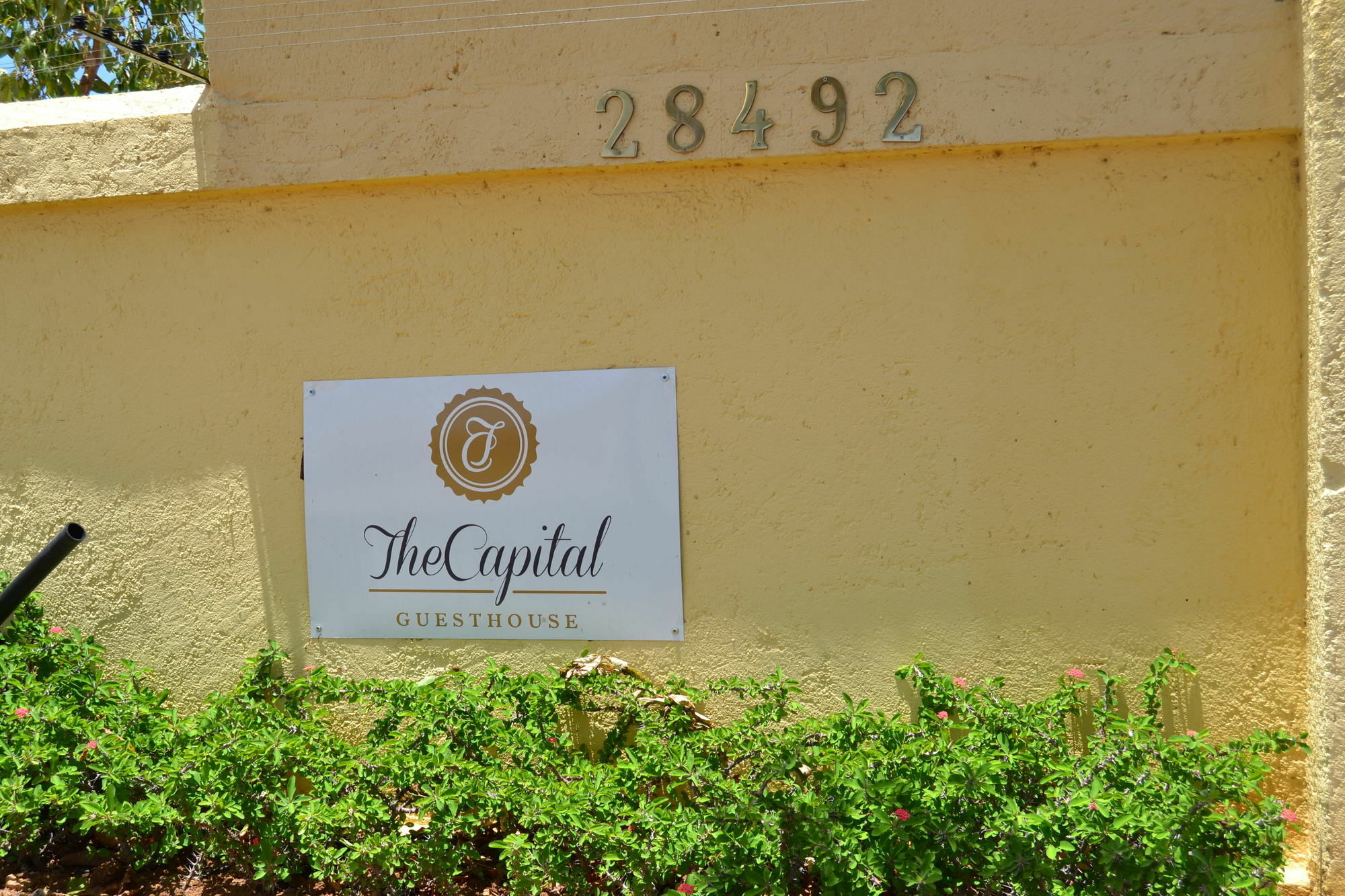 The Capital Guest House Gaborone Esterno foto